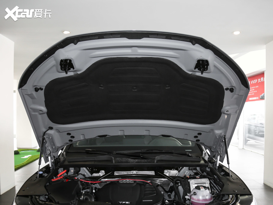 2021WQ5L Sportback 40 TFSI ؄e