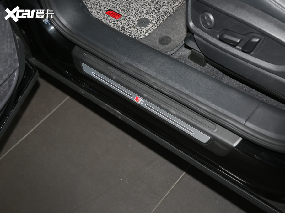 2021WQ5L Sportback 40 TFSI r