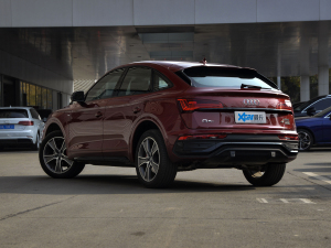 2021款45 TFSI 豪华型 左后45度