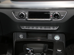 202140 TFSI r п؅^(q)