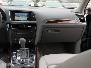 2010款2.0T 舒适型 中控区