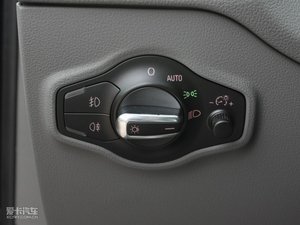 2010款2.0T 舒适型 中控区