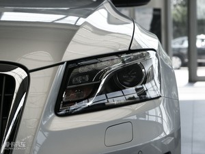 2010款2.0T 豪华型 大灯