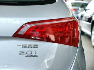 2010款2.0T 豪华型 尾灯