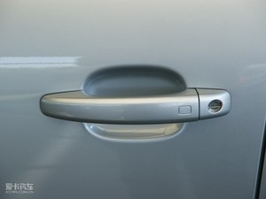 2010款2.0T 豪华型 主驾门拉手