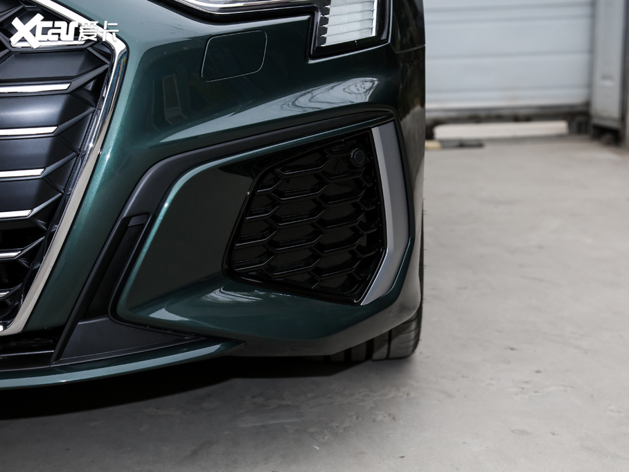 2021?yun)WA3 Limousine A3L Limousine 35 TFSI r(sh)\(yn)(dng)