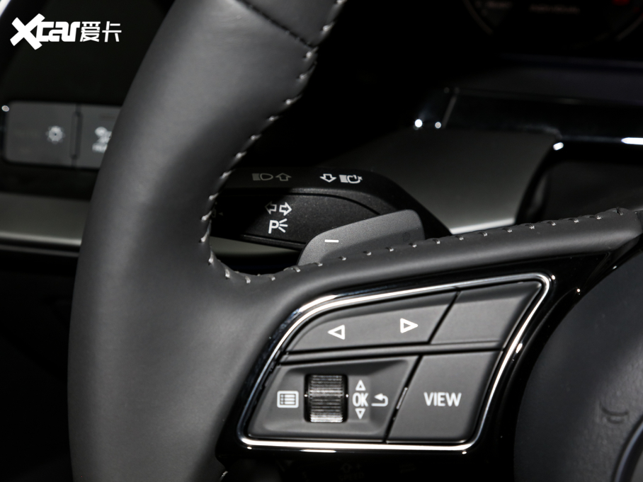 2021?yun)WA3 Limousine A3L Limousine 35 TFSI r(sh)\(yn)(dng)