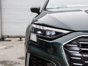 2021A3L Limousine 35 TFSI r\ ^