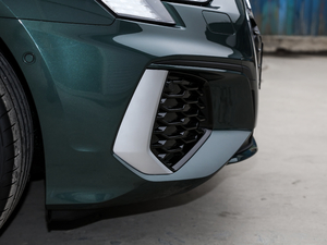 2021A3L Limousine 35 TFSI r\ ^