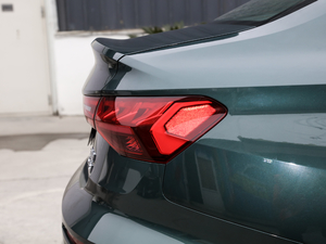 2021A3L Limousine 35 TFSI r\ ^