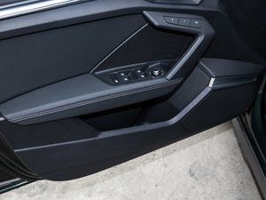 2021A(y)3L Limousine 35 TFSI r(sh)\(yn)(dng) ǰT(mn)(ch)g