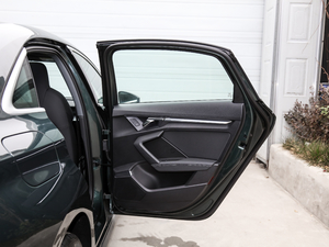 2021A3L Limousine 35 TFSI r\ g