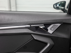 2021A3L Limousine 35 TFSI r\ g