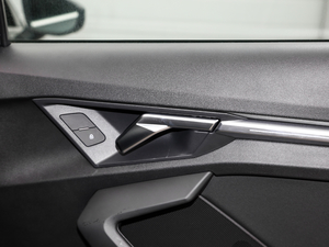 2021A3L Limousine 35 TFSI r\ g