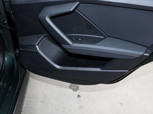 2021A3L Limousine 35 TFSI r\ g