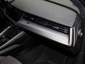 2021A(y)3L Limousine 35 TFSI r(sh)\(yn)(dng) g