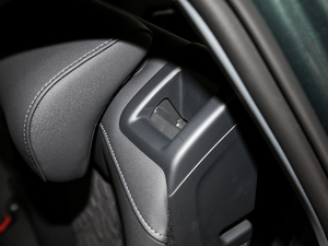 2021A(y)3L Limousine 35 TFSI r(sh)\(yn)(dng) g