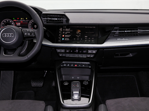 2021A3L Limousine 35 TFSI r\ п_