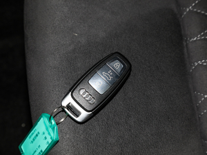 2021A(y)3L Limousine 35 TFSI r\ ܇耳