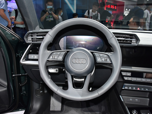 2021A3L Limousine 35 TFSI A п؅^