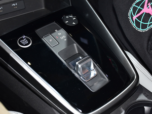 2021A3L Limousine 35 TFSI A п؅^