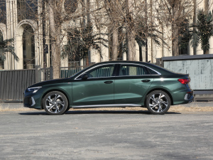 2021A3L Limousine 35 TFSI A\ ȣ