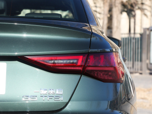 2021A3L Limousine 35 TFSI A\ β