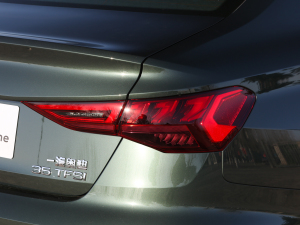 2021A3L Limousine 35 TFSI A\ ^