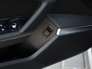 2021A3L Limousine 35 TFSI A\ п؅^