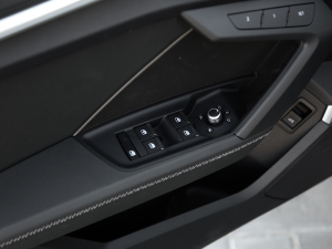 2021A3L Limousine 35 TFSI A\ {܇ƅ^	