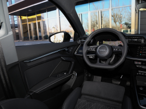 2021A3L Limousine 35 TFSI A\ п؅^