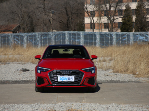 2021A3L Limousine 35 TFSI A\ w^