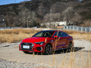 2021A3L Limousine 35 TFSI A\ w^