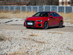 2021A3L Limousine 35 TFSI A\ w^