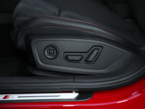 2021A3L Limousine 35 TFSI A\ {{