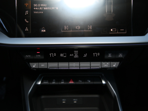 2021A3L Limousine 35 TFSI A\ п؅^