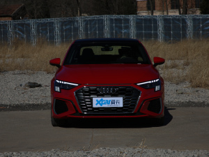 2021A3L Limousine 35 TFSI A\ 