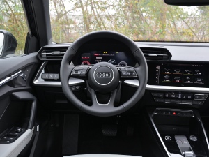 2021A3L Limousine 35 TFSI A P