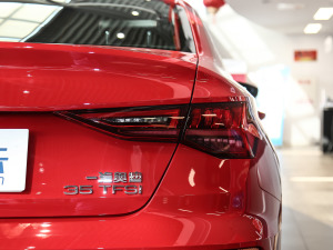 2021A(y)3L Limousine 35 TFSI M(jn)ȡ\(yn)(dng) β