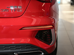 2021A(y)3L Limousine 35 TFSI M(jn)ȡ\(yn)(dng) (x)(ji)^