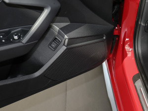 2021A3L Limousine 35 TFSI Mȡ\ g