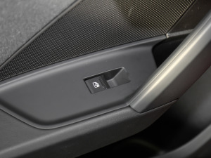 2021A3L Limousine 35 TFSI Mȡ\ g