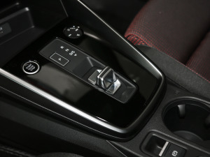 2021A(y)3L Limousine 35 TFSI Mȡ\ QU