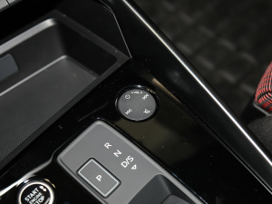 2021A(y)3L Limousine 35 TFSI Mȡ\ {(dio)(ji)