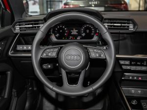 2021A(y)3L Limousine 35 TFSI Mȡ\ P