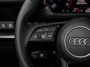 2021A(y)3L Limousine 35 TFSI Mȡ\ п؅^(q)