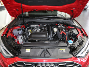 2021A3L Limousine 35 TFSI Mȡ\ lәC