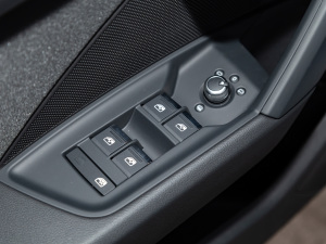 2021A3L Limousine 35 TFSI Mȡ {܇ƅ^	