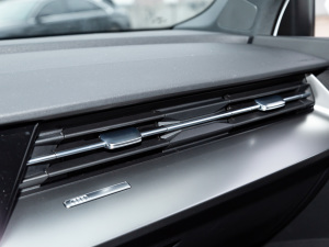 2021A3L Limousine 35 TFSI Mȡ {L