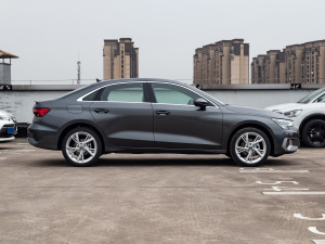 2021A3L Limousine 35 TFSI r w^